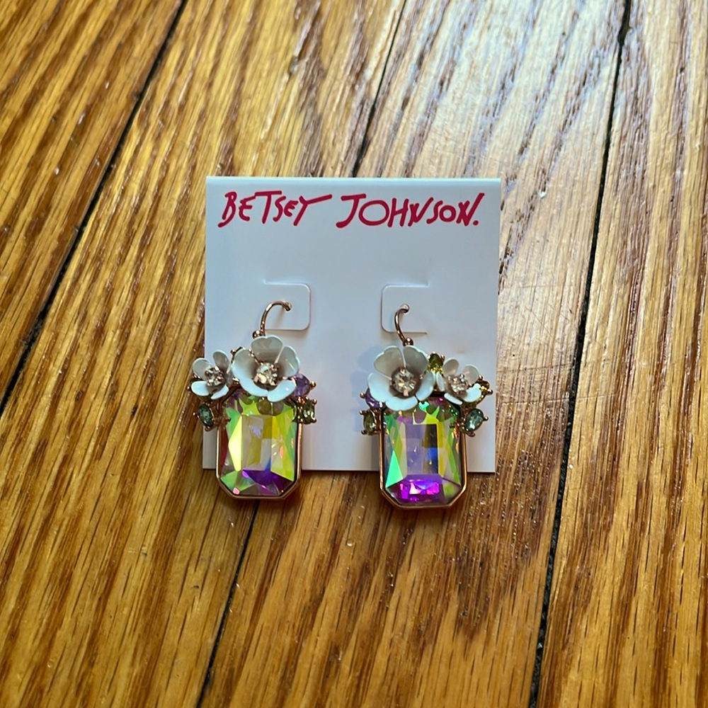🌸New Betsey Johnson Earrings 🌸
